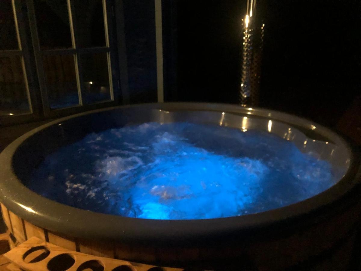 Highland Cabin - Relaxing Hot Tub Inverness Eksteriør bilde